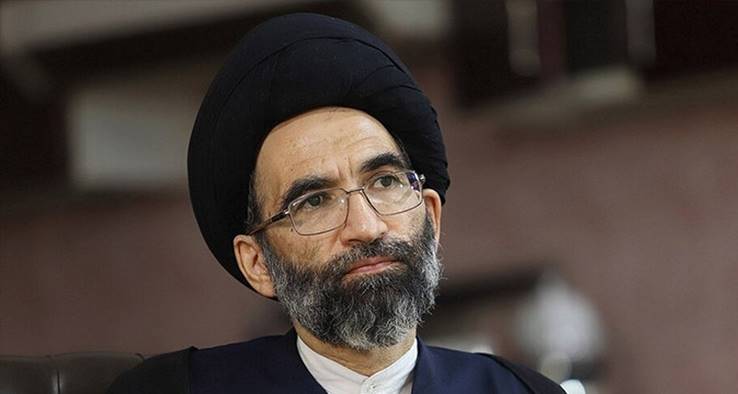 پیروی آگاهانه و عاشقانه از ولایت از ویژگی برجسته بسیجی است