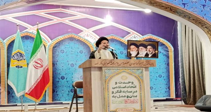 امام جمعه کاشان : سدّ تقوا با کمک نکردن متمکّنین و بخل ورزیدن انان در جامعه شکسته می شود