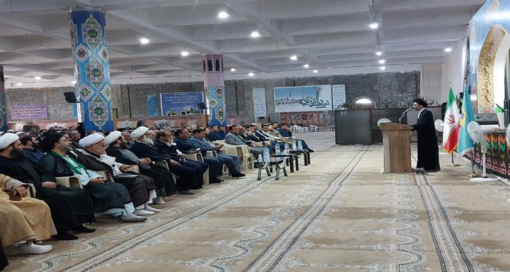 امام جمعه کاشان : مسجد باید محور فعالیت ها در هر محله باشد