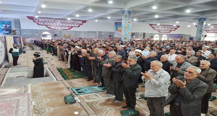 امام جمعه کاشان : هر کس از رحمت الهی دور شود، به غضب الهی دچار می شود / مجاری لعن خدا، فرشتگان، انبیاء و مردم خوب هستند.