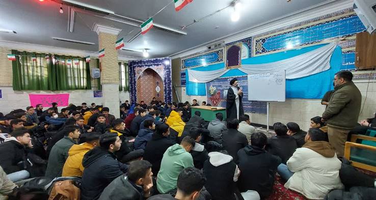 امام جمعه کاشان: دشمن را بشناسید/ ویژگی جوانِ پیرو حضرت علی اکبر، حق مداری است