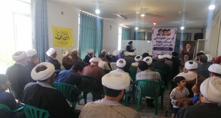 مسجد تراز انقلاب اسلامی باید به «مَدرَس قرآن و حدیث» و پایگاه بصیرت‌افزایی تبدیل شود