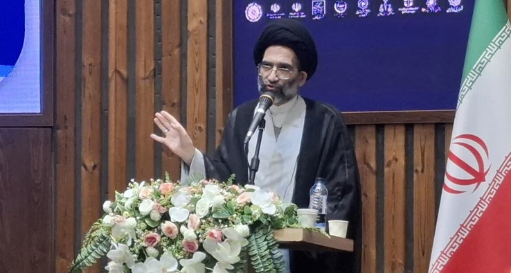 غربی ها با ترجمه کردن کتاب ایرانی ها پیشرفت کردند