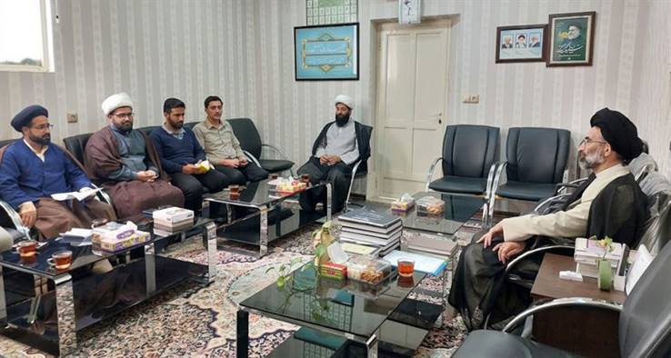 طلاب جهادی، مصداق بارز «رِبِّیُّون» و پیشگامان بصیرت در بحران‌ها / لزوم ارتقای آمادگی رزمی و پیوند مستمر با درس و بحث