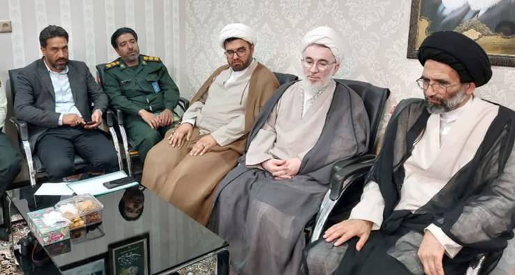 جلسه هم‌اندیشی درباره ارتقاء مسائل فرهنگی منطقه کاشان با حضور نماینده ولی‌فقیه در منطقه و امام جمعه کاشان و اساتید حوزه و دانشگاه