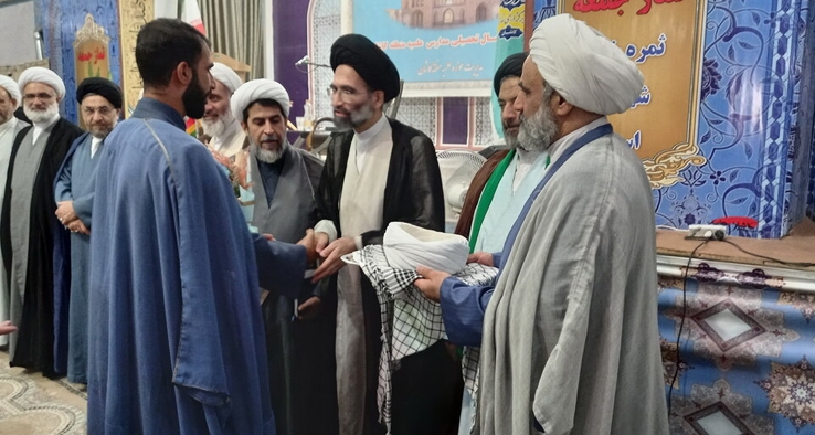 آیین عمامه‌گذاری طلاب مدارس علمیه منطقه کاشان